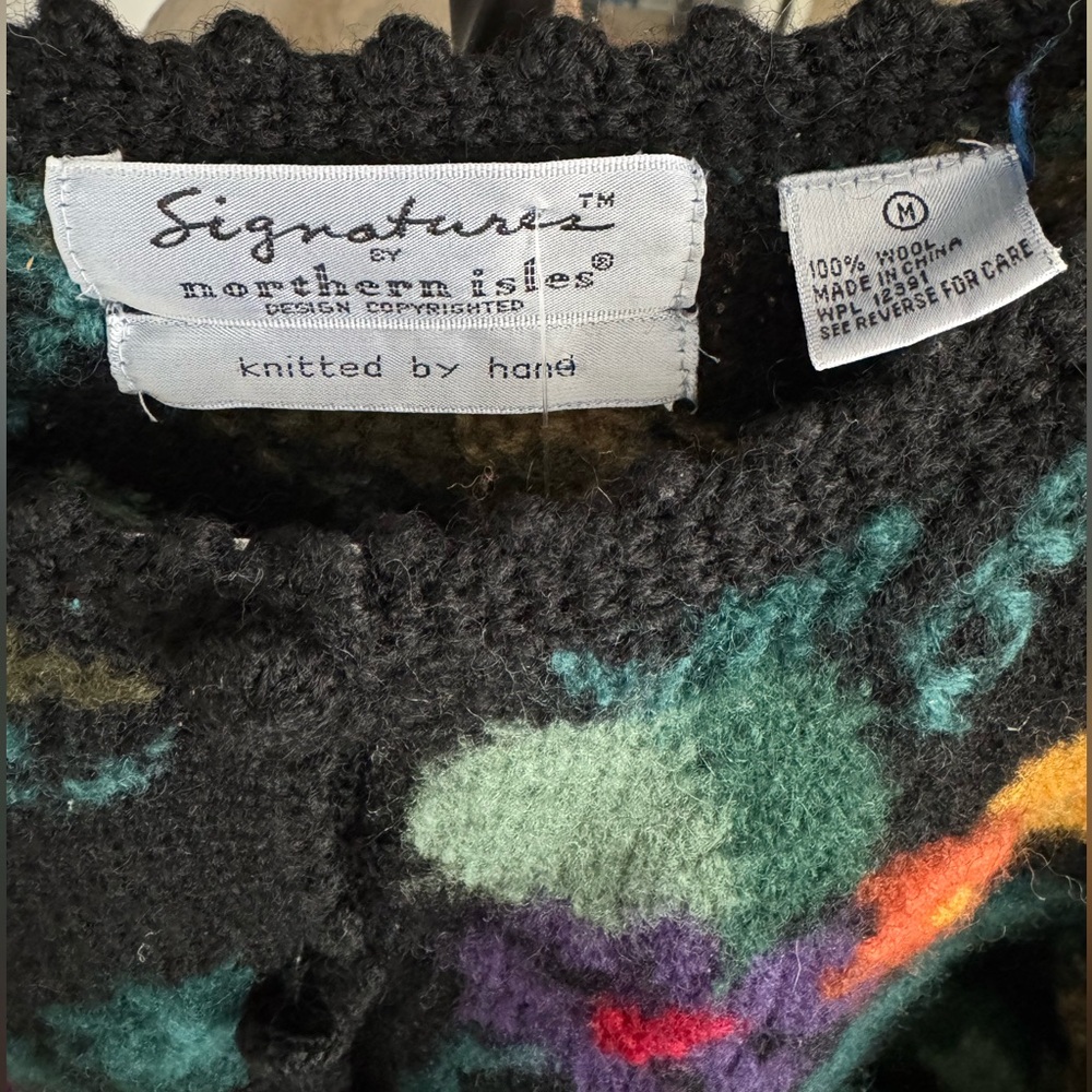 VINTAGE Signatures by Northern Isles womens vintage wool sweater size M - Picture 11 of 11